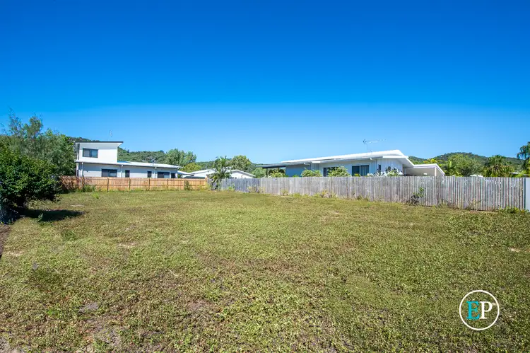 23 Sandals Boulevard, Horseshoe Bay QLD 4819