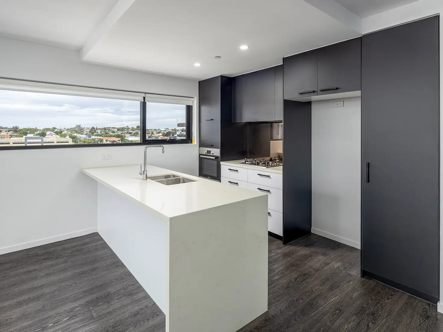 Main view of Homely unit listing, 707/28 Wolseley Street, Woolloongabba QLD 4102