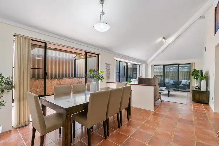 2 Macaulay Crescent, Inglewood WA 6052