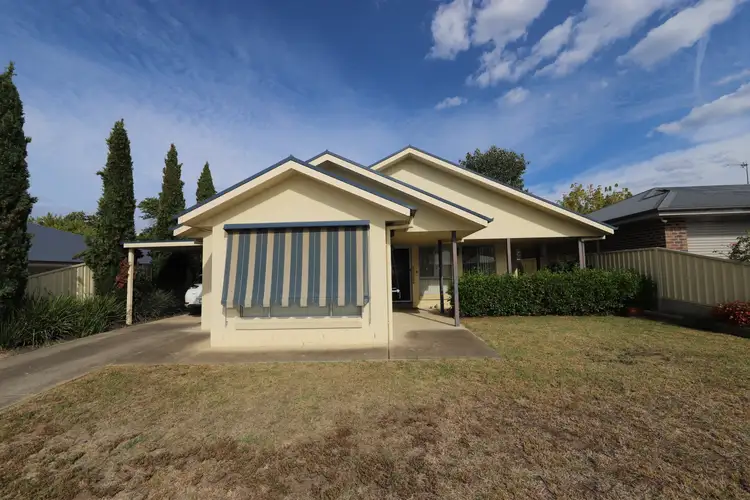 3 Chisholm Place, Tumut NSW 2720