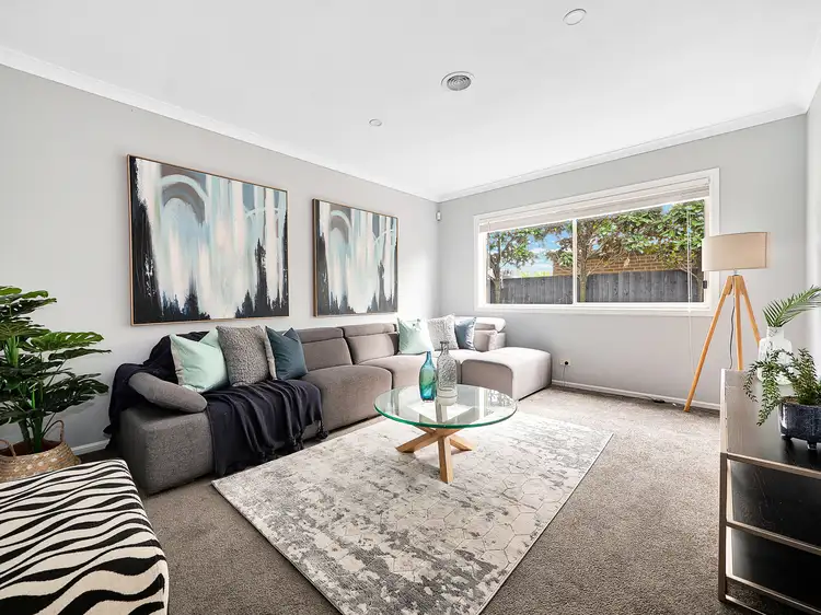 21 Baddeley Circuit, Cranbourne North VIC 3977