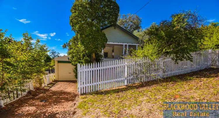 7 McAlinden Street