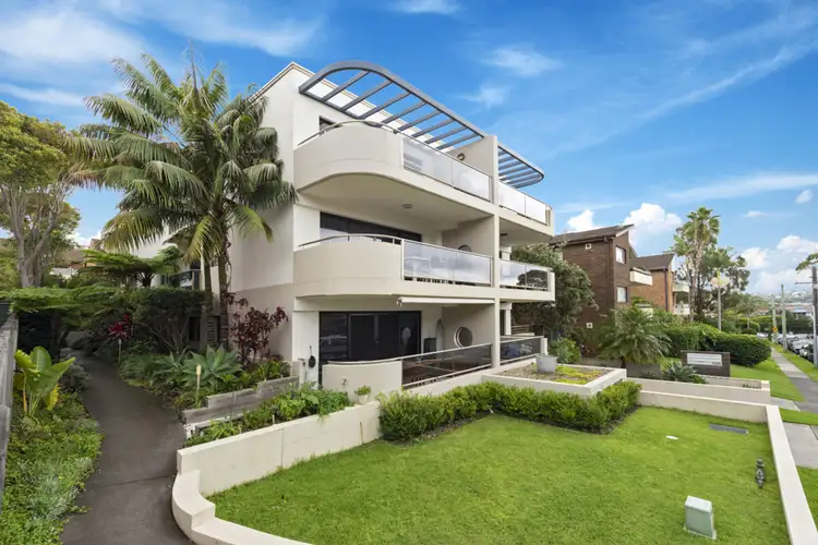 Main view of Homely unit listing, 2/24-26 Cassia Street, Dee Why NSW 2099