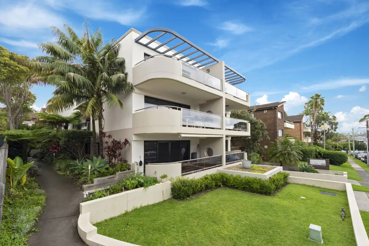 Main view of Homely unit listing, 2/24-26 Cassia Street, Dee Why NSW 2099