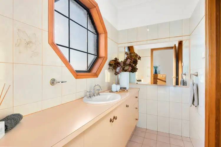 Sixth view of Homely house listing, 5 Norma Court, Hallett Cove SA 5158