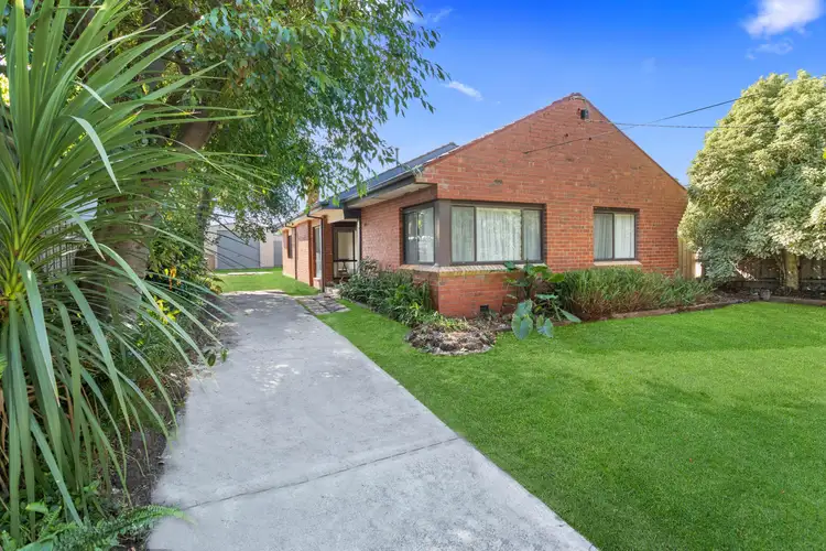 1 Robinsons Road, Seaford VIC 3198