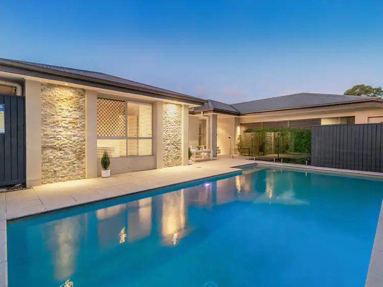 8 Lowell Street, Reedy Creek QLD 4227