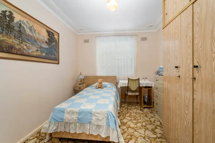 Sixth view of Homely house listing, 24 Weir Crescent, Lurnea NSW 2170