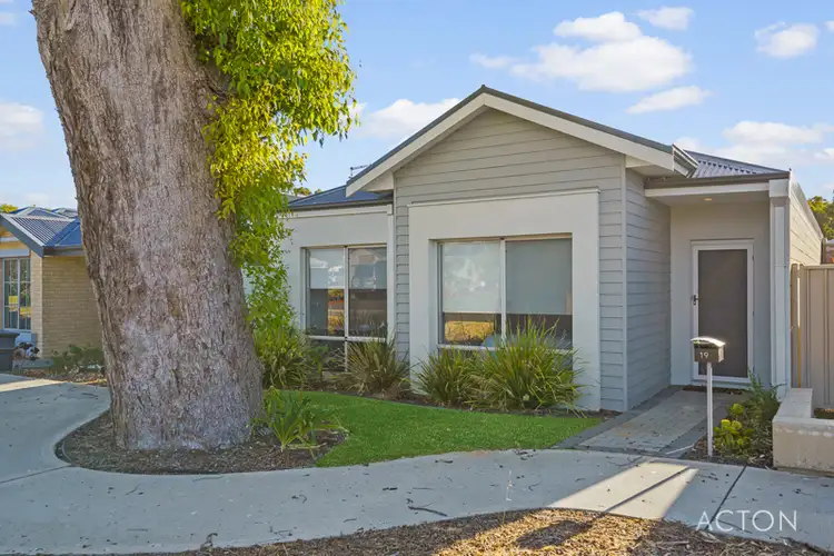 19 Ventura Way, Meadow Springs WA 6210