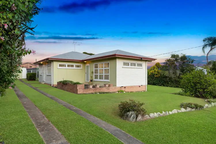 98 Laura Street, Clontarf QLD 4019