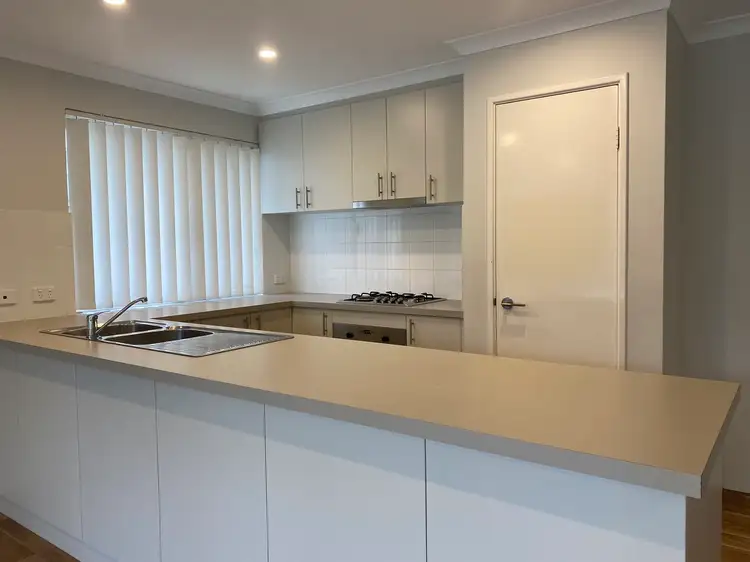 3/74 Mead Street