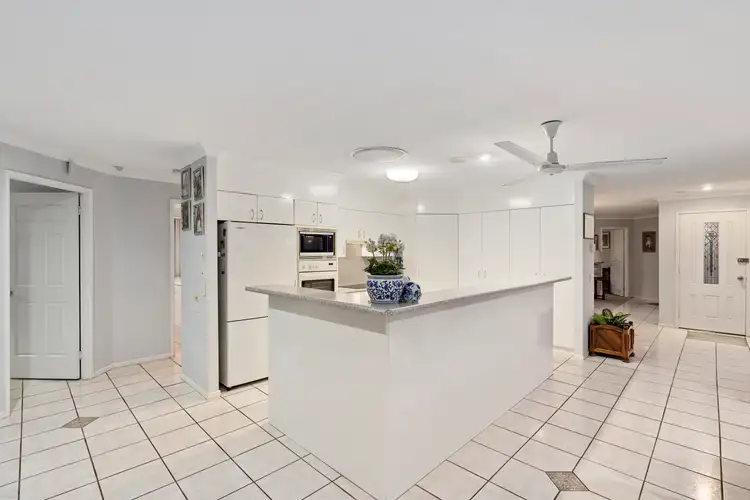 Sixth view of Homely house listing, 8 Iona Close, Belmont QLD 4153