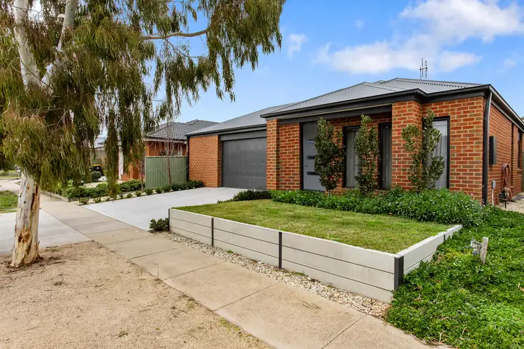 6 Inverness Drive, Junortoun VIC 3551