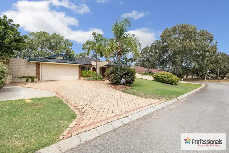 Second view of Homely house listing, 4 Shoalhaven Rise, Success WA 6164