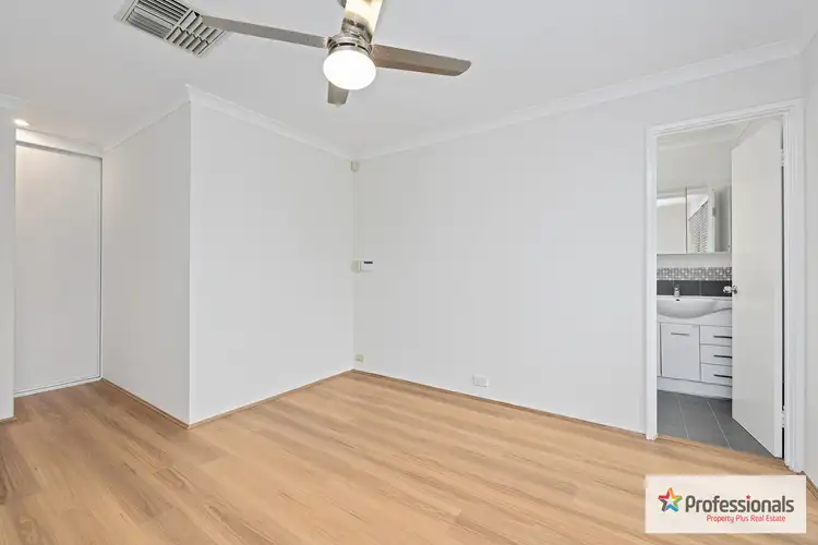 Seventh view of Homely house listing, 4 Shoalhaven Rise, Success WA 6164