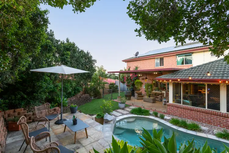 16 Skye Place, Upper Kedron QLD 4055