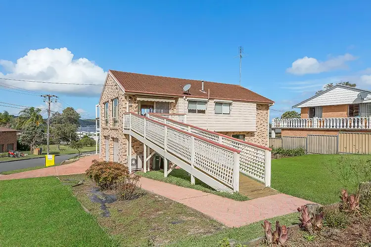 Fourth view of Homely house listing, 1 Ralfe Crescent, Kilaben Bay NSW 2283