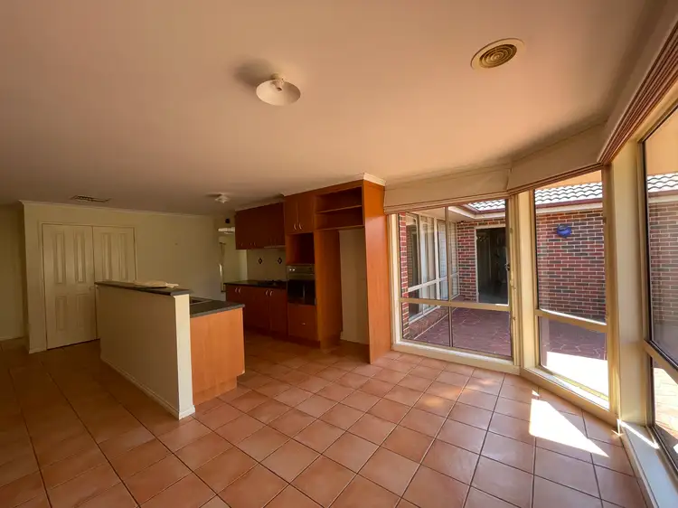 33 Machair Drive, Point Cook VIC 3030