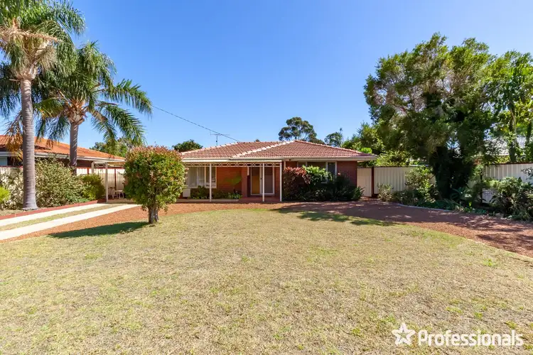 Second view of Homely house listing, 5 Edgeroi Way, Armadale WA 6112