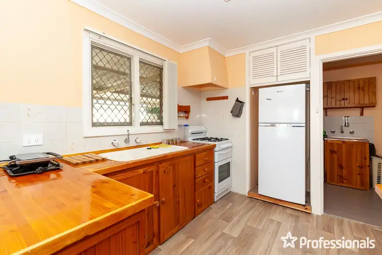 Sixth view of Homely house listing, 5 Edgeroi Way, Armadale WA 6112