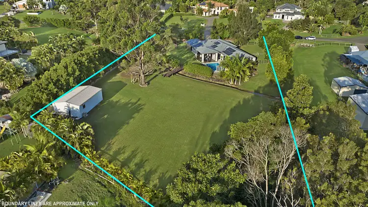 8 Waldorf Place, Maudsland QLD 4210