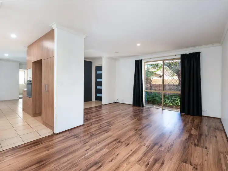 Fifth view of Homely house listing, 3/12 Hope Road, Palmyra WA 6157