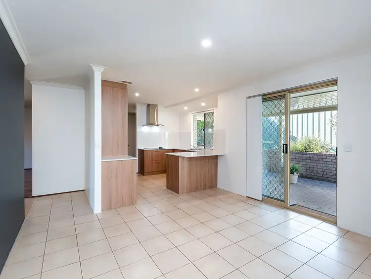 Sixth view of Homely house listing, 3/12 Hope Road, Palmyra WA 6157