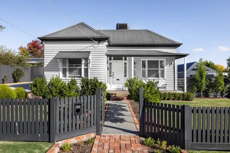 30 Sturt Street, Kyneton VIC 3444