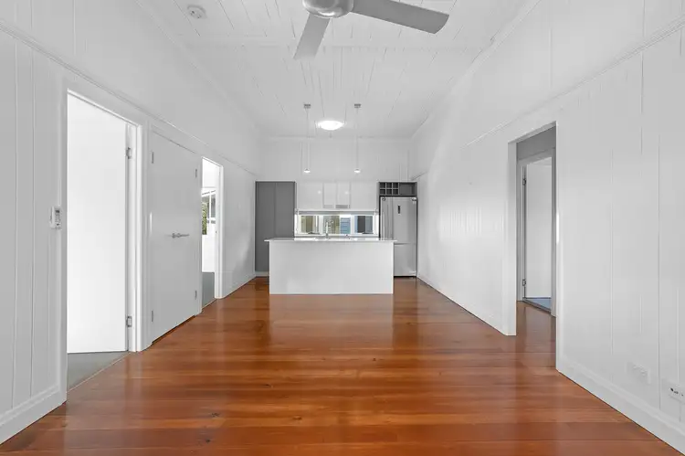 Main view of Homely unit listing, 2/62 Fairfield Road, Fairfield QLD 4103