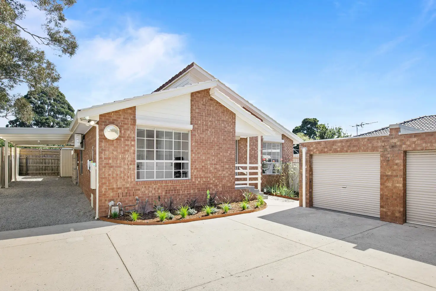 Main view of Homely house listing, 2/15 Selbourne Way, Mulgrave VIC 3170