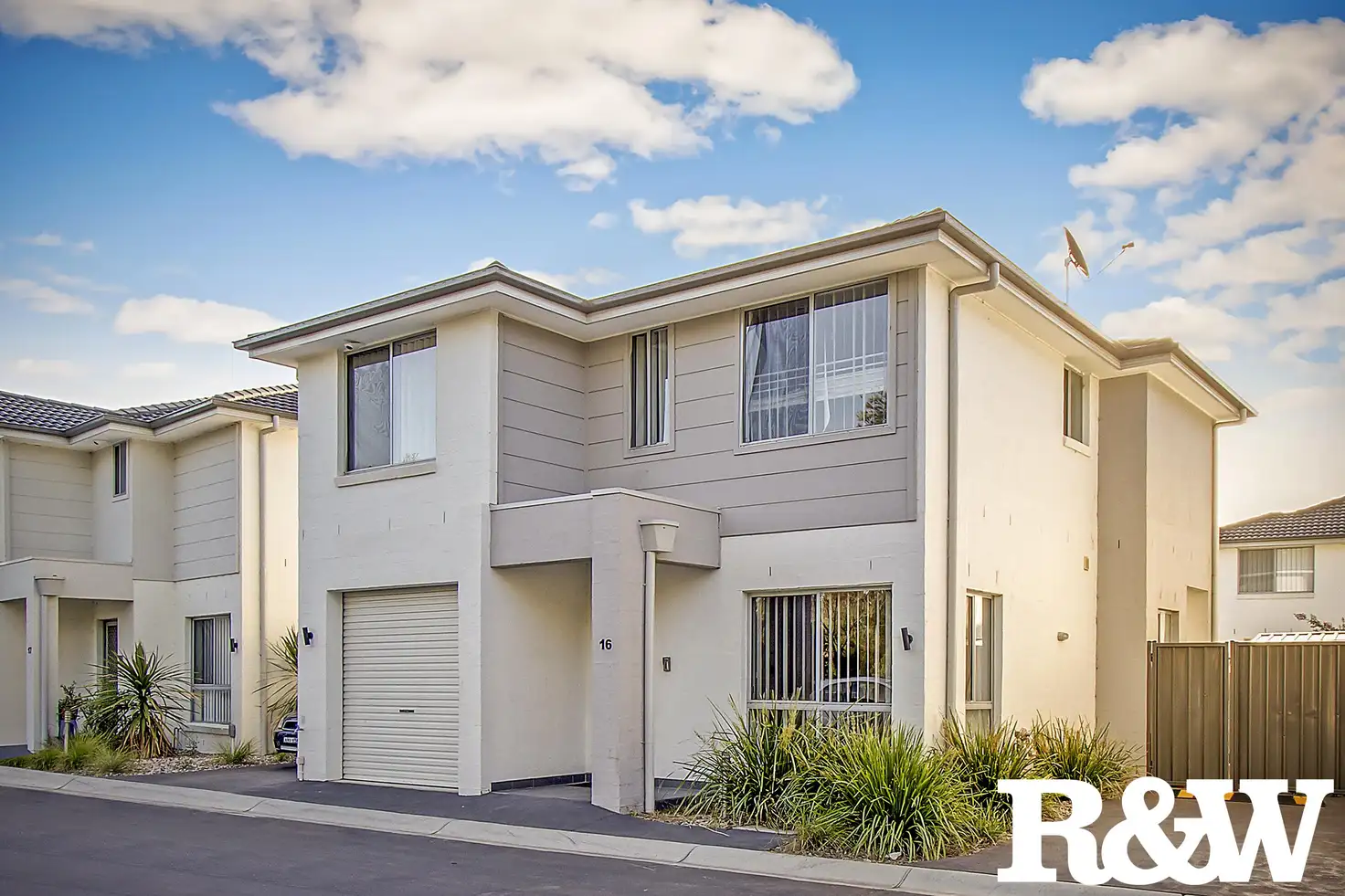 Main view of Homely townhouse listing, 16/30 Australis Drive, Ropes Crossing NSW 2760