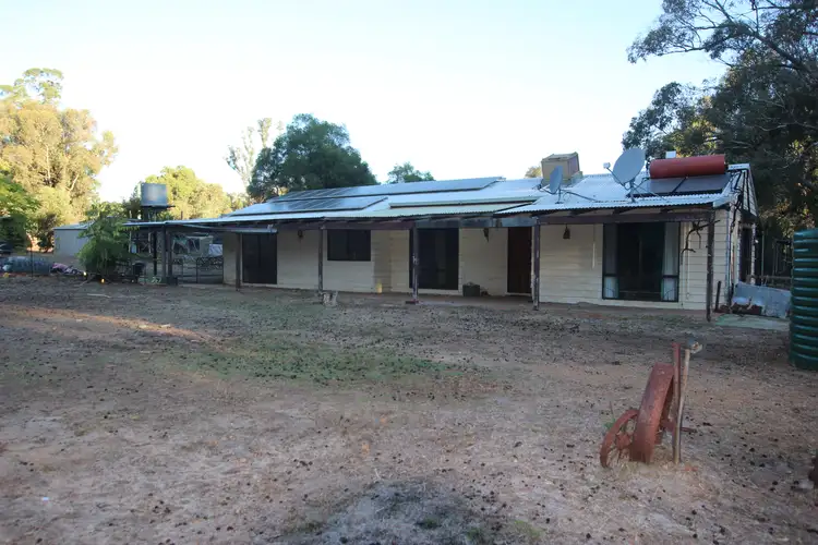 1272 Chadoora Road, Dwellingup WA 6213