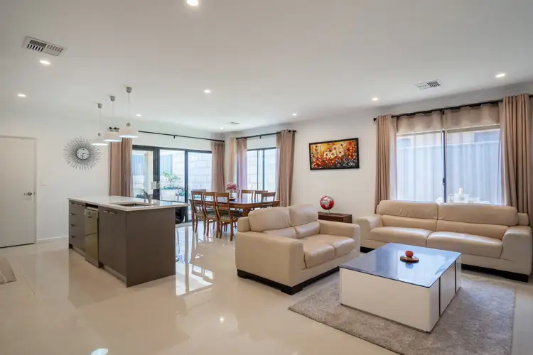 Third view of Homely house listing, 5 Bate Close, Piara Waters WA 6112