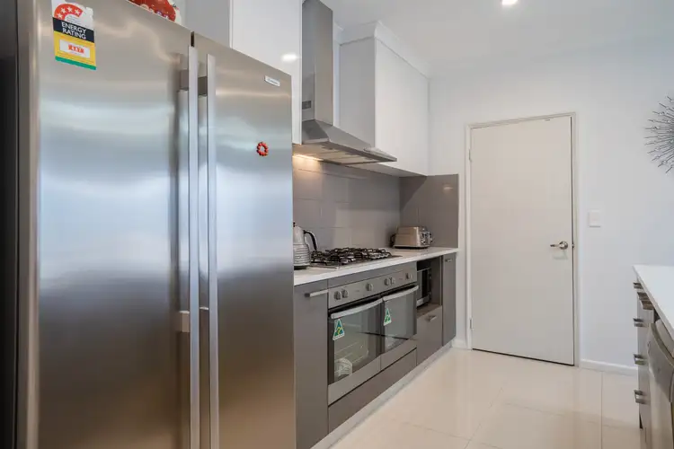 Seventh view of Homely house listing, 5 Bate Close, Piara Waters WA 6112