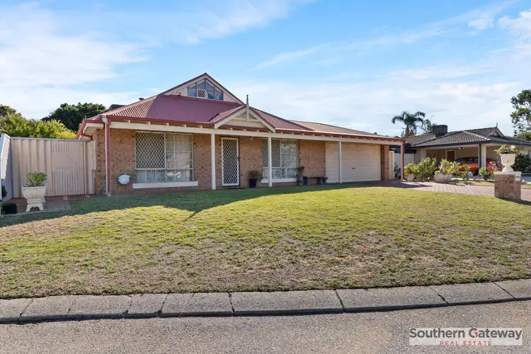 Second view of Homely house listing, 6 Graydon Grove, Leda WA 6170