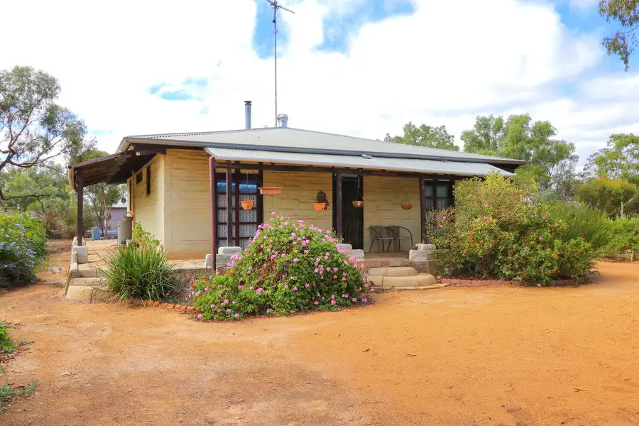 Main view of Homely house listing, 8 Vanzetti St, MULUCKINE VIA, Northam WA 6401