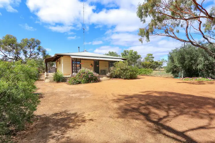 Fourth view of Homely house listing, 8 Vanzetti St, MULUCKINE VIA, Northam WA 6401