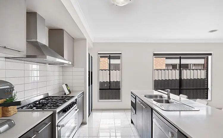 Fourth view of Homely house listing, 7 Falls Aveneu, Craigieburn VIC 3064