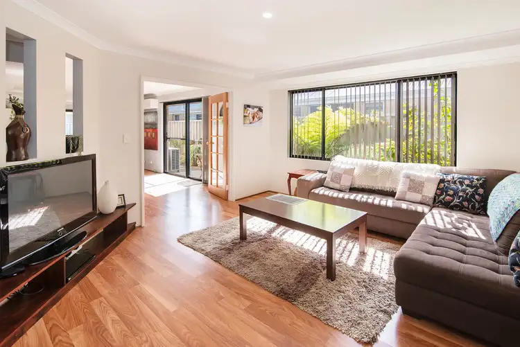 Sixth view of Homely house listing, 8 Echidna Green, Broadwater WA 6280