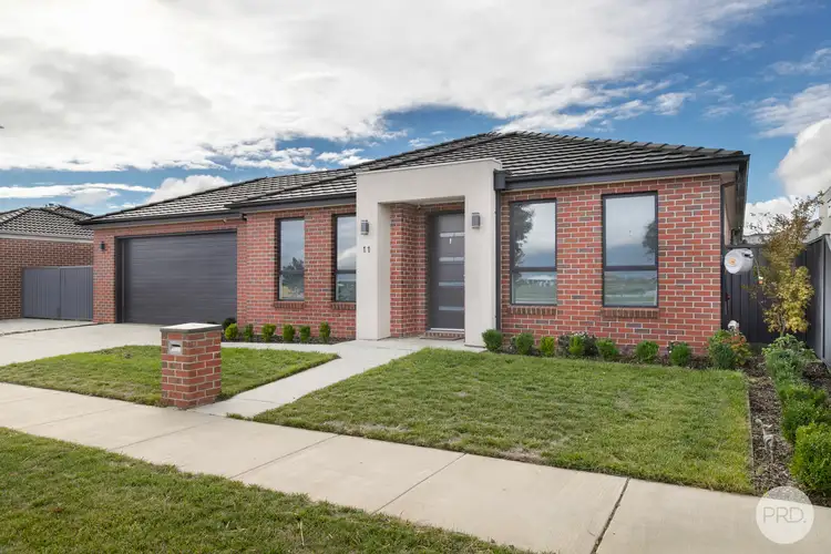 11 Roscommon Avenue, Alfredton VIC 3350