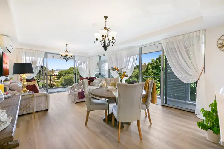 235/135 Lakelands Drive, Merrimac QLD 4226