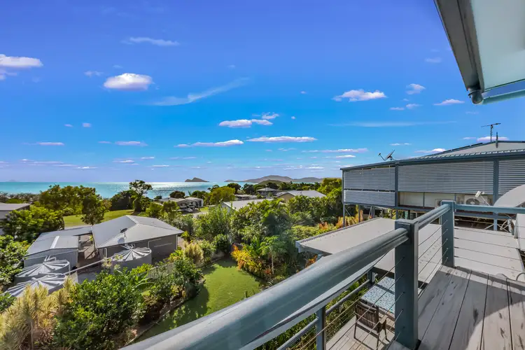 11 Roseric Crescent, Hideaway Bay QLD 4800