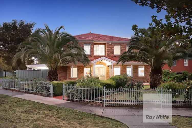 11 Alanbrae Terrace, Attwood VIC 3049