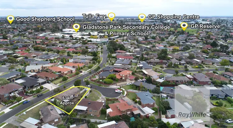 Fourth view of Homely house listing, 2 Wylye Close, Gladstone Park VIC 3043