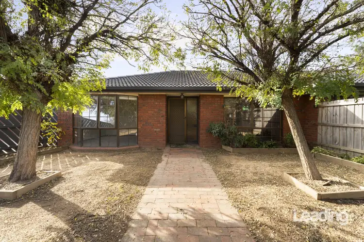 2/2 Cornish Street, Sunbury VIC 3429