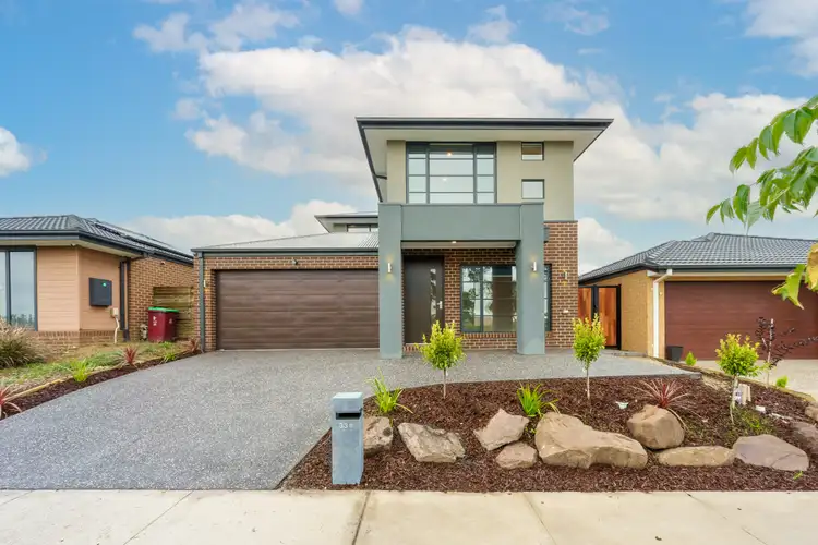 33A Stature Avenue, Clyde North VIC 3978