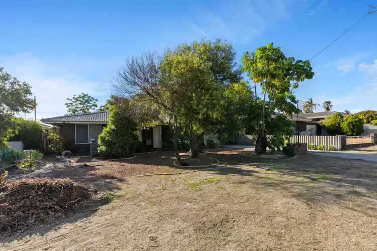 7 Sicklemore Road, Parmelia WA 6167