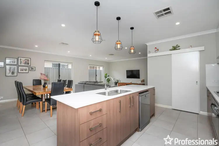 Sixth view of Homely house listing, 17 Escada Way, Piara Waters WA 6112