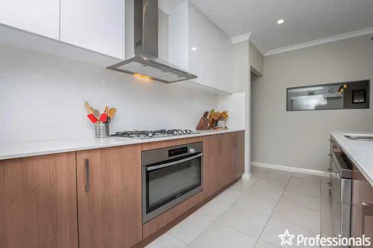 Seventh view of Homely house listing, 17 Escada Way, Piara Waters WA 6112