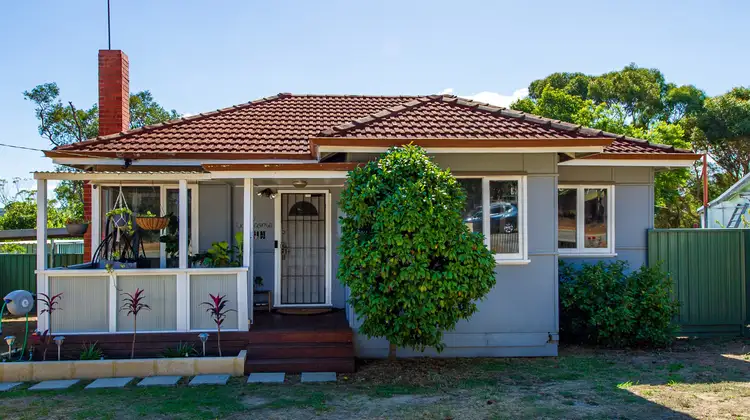 14 St George Street, Bakers Hill WA 6562
